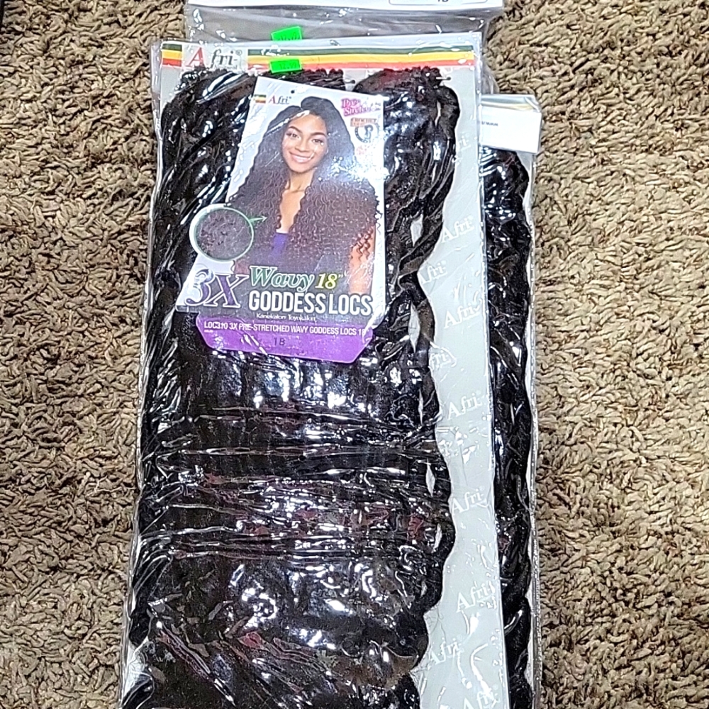 3 packs of wavy 18" Goddess locs